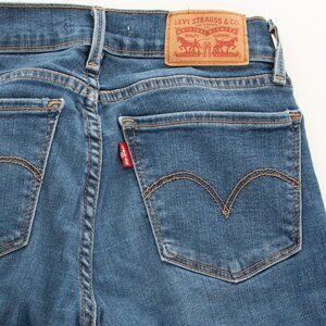 Women's Levi Jeans (medium wash) size 24